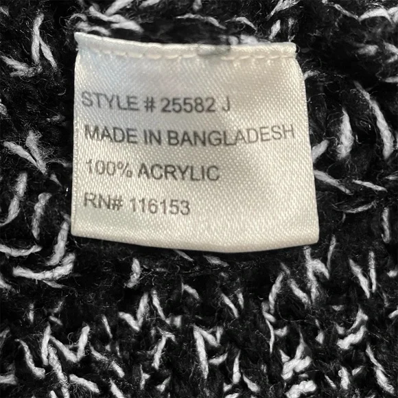 Poof Excellence Black and White Oversized Knit Sweater - Picture 8 of 9